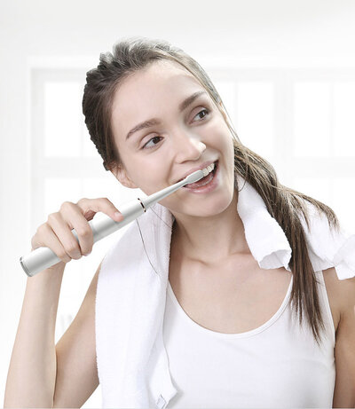 YAKO O1 White + CASE